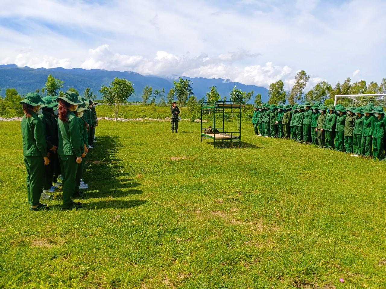 Trường Sĩ quan Thông tin hoàn thành tốt huấn luyện đợt 1, giáo dục quốc phòng và an ninh cho sinh viên